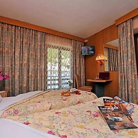 Hotel Etoile De Neige 2*