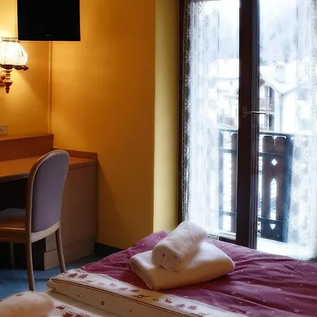 Hotel Etoile De Neige 2*