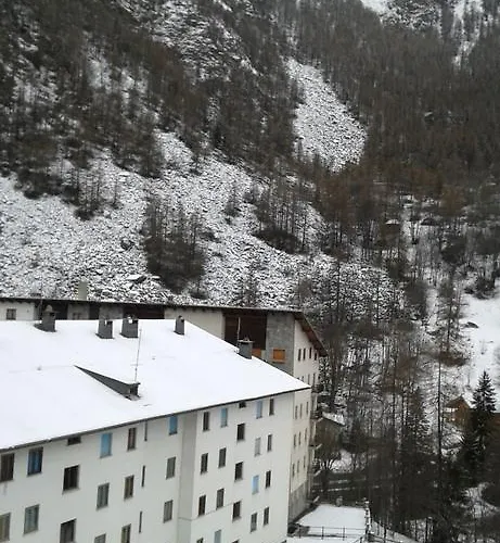 Отель Etoile De Neige Вальтурнанш