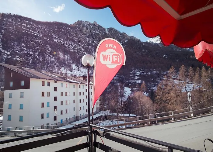 Hotel Etoile De Neige 2*