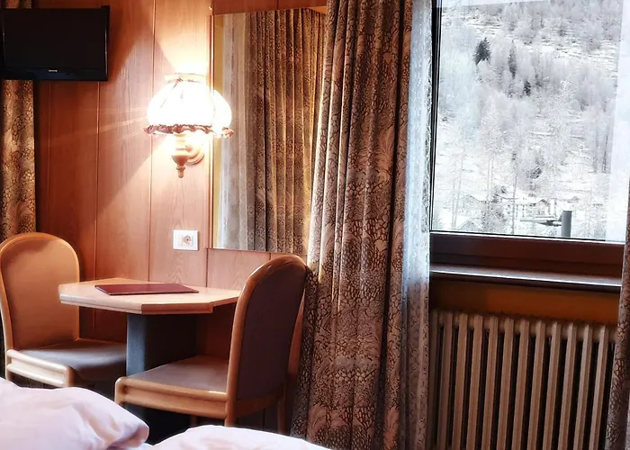 Etoile De Neige Отель 2*